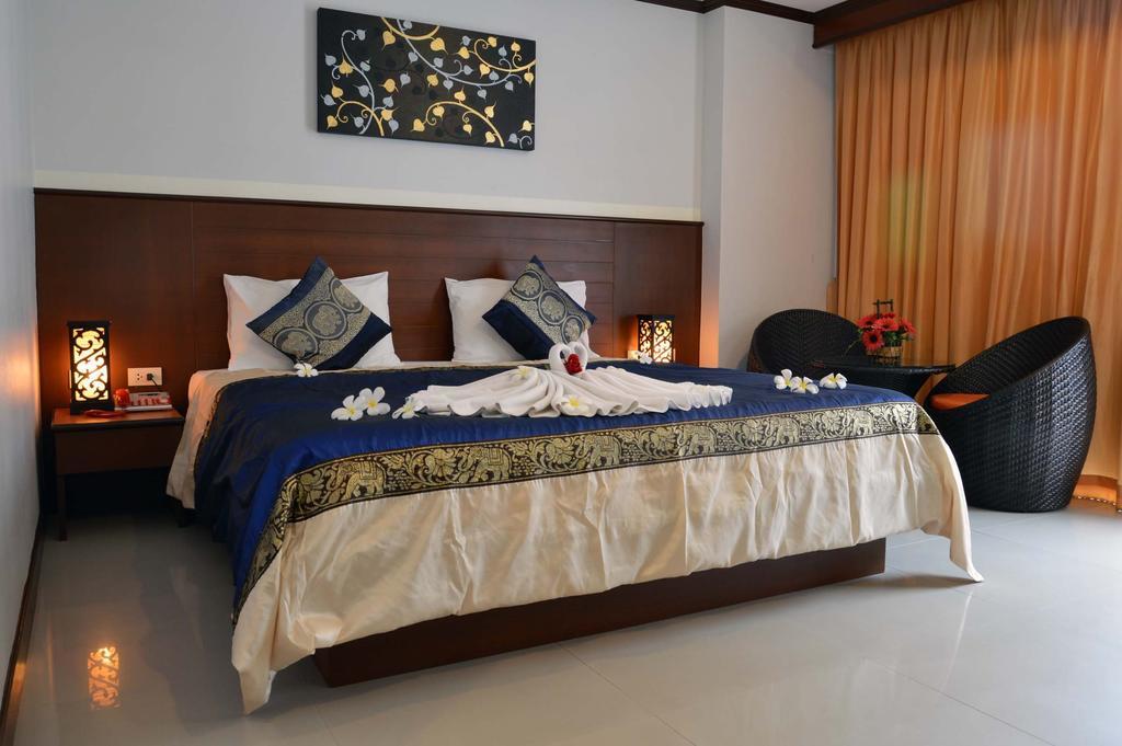 Sharaya Patong Hotel Exterior photo
