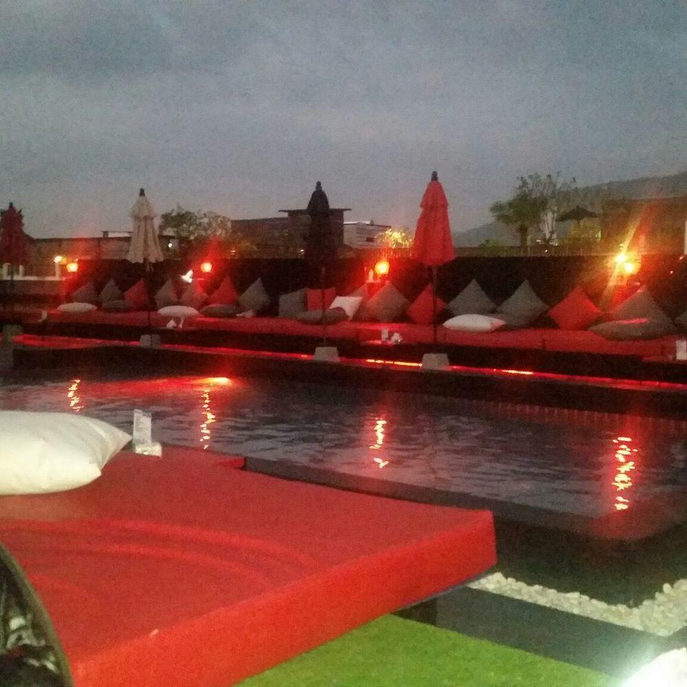 Sharaya Patong Hotel Exterior photo